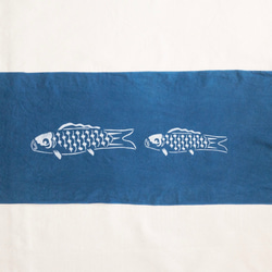 送料無料　藍染手ぬぐい 親子の鯉のぼり 1枚目の画像