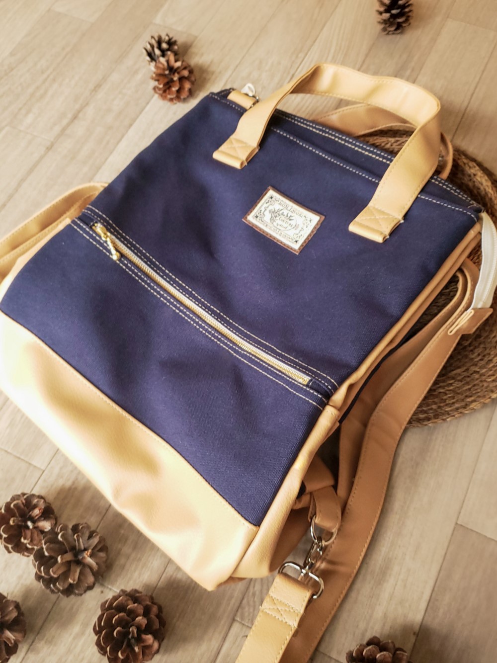 4way8号ネイビー色の帆布の四角いリュック＋バック