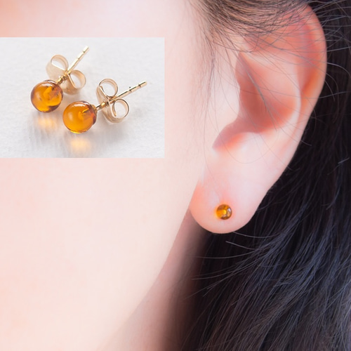 琥珀のシンプルひとつぶピアス~14KGF ピアス(スタッド・一粒 琥珀のシンプルひとつぶピアス~14KGF ピアス(スタッド・一粒
