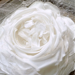 シルク100%絹Silk 大輪 ヘッド コサージュロゼット咲きバラ バードケージベール ウェディング ヘッドドレス17 5枚目の画像
