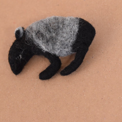 マレーバク　羊毛フェルト　ブローチ　アニマル 4枚目の画像
