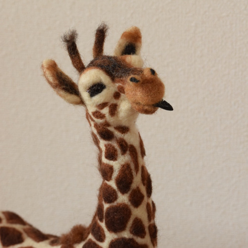 まつ毛が長いキリンちゃん　羊毛フェルト まつ毛が長いキリンちゃん 羊毛フェルト 羊毛フェルトキット
