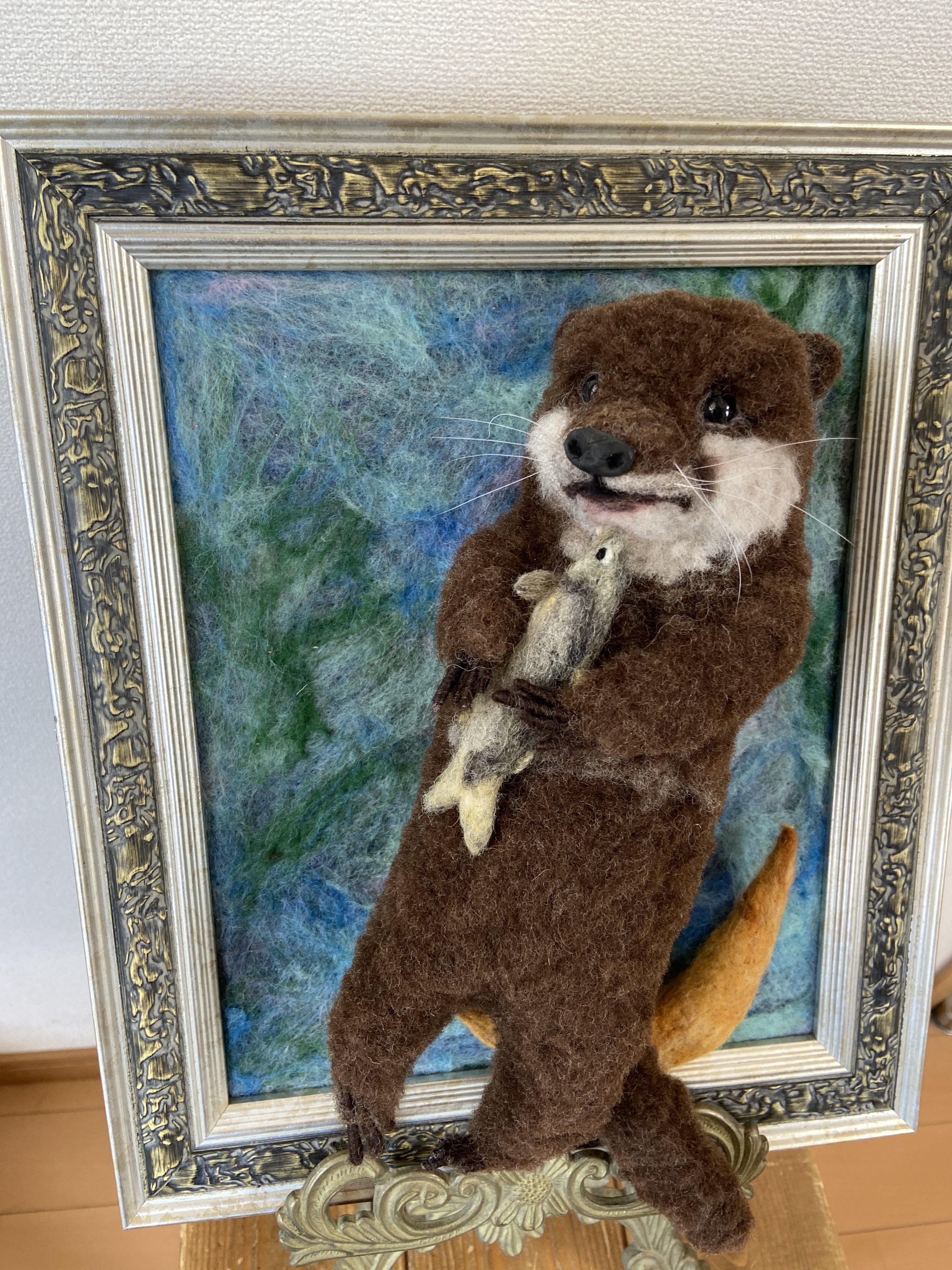 羊毛フェルト　カワウソお母さん　大きい 羊毛フェルトカワウソお母さん大きい