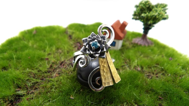 蓮とお札のリング