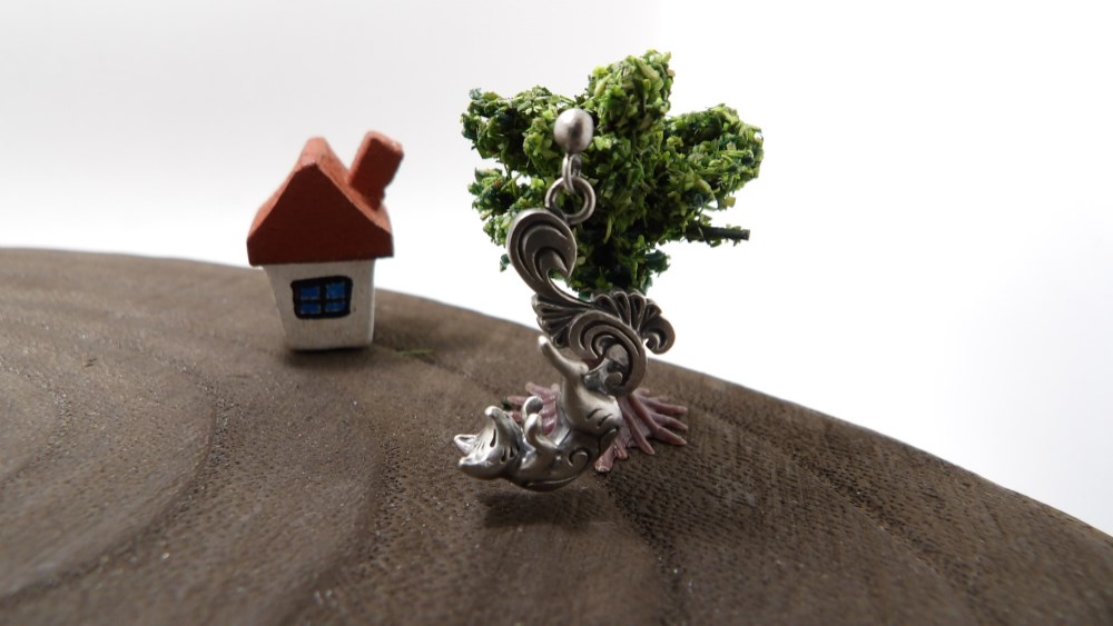 子九尾のピアス