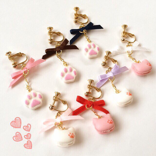にゃんマカロン×肉球♡イヤリング/ピアス両耳 イヤリング 