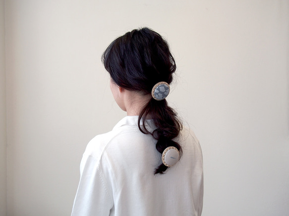 CIRCLE HAIR BARRETTE【S size】 ~ ivory × riverstone 第5張的照片