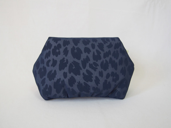 LEOPARD CLUTCH POUCH / navy【 受注生産 】 2枚目の画像