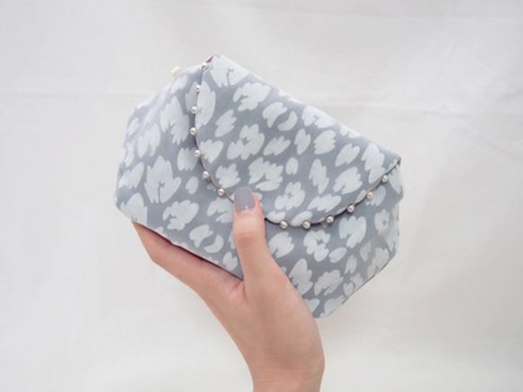 LEOPARD CLUTCH POUCH /  smokey  blue 4枚目の画像