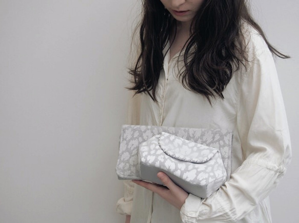 【 outlet price 30% off 】 LEOPARD CLUTCH POUCH / khaki 7枚目の画像