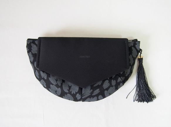 FLYING CLUTCH POUCH / black × black 2枚目の画像