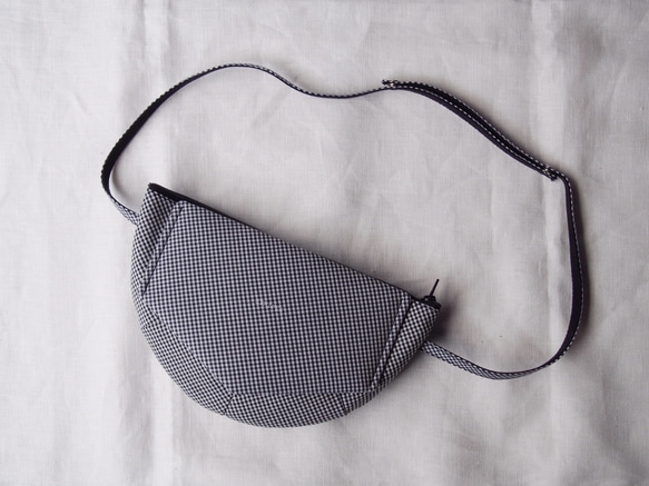 Flying Pochette &lt;Gingham Check Black&gt;【按訂單生產】 第2張的照片