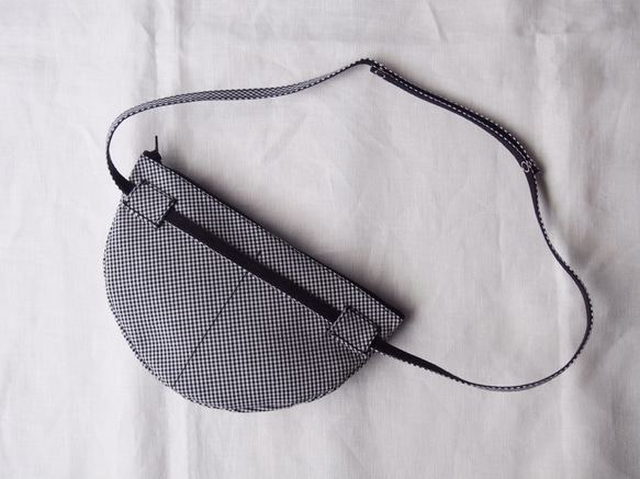 Flying Pochette &lt;Gingham Check Black&gt;【按訂單生產】 第3張的照片