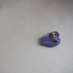 leopach brooch  < chirimen purple > 4枚目の画像