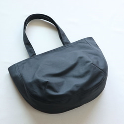 【20％OFFセール】毎日のバッグL（チャコール） 2枚目の画像