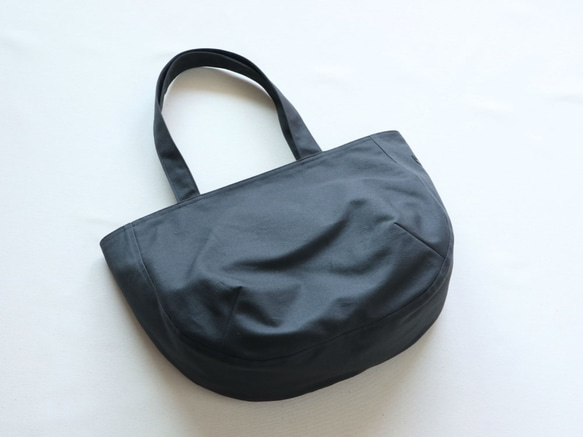 【20％OFFセール】毎日のバッグL（チャコール） 2枚目の画像