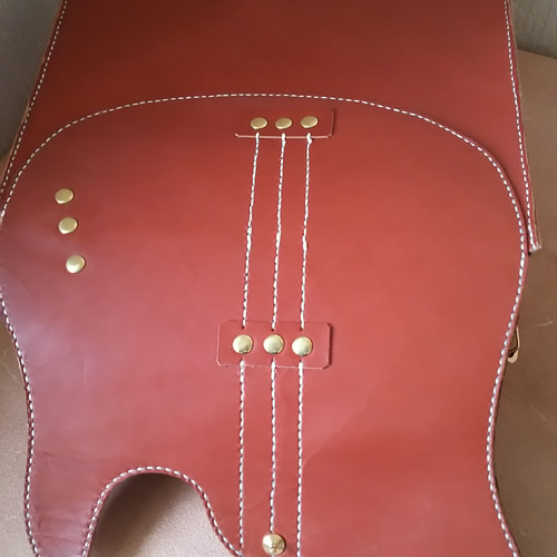 Marzzz様オーダー品】本革手縫い エレキベース型かぶせショルダー  