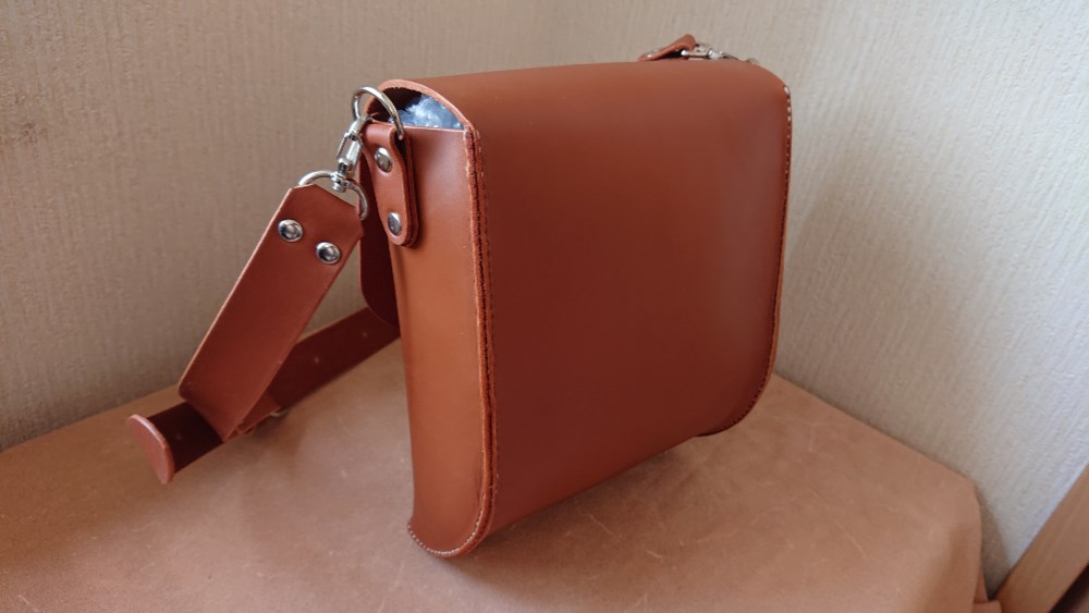 本革手縫い ショルダーバック