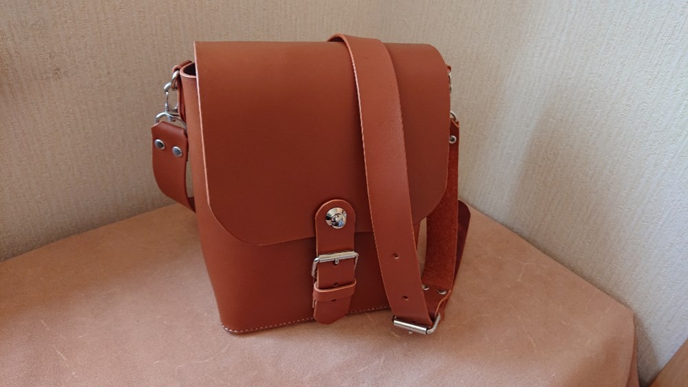 本革手縫い ショルダーバック