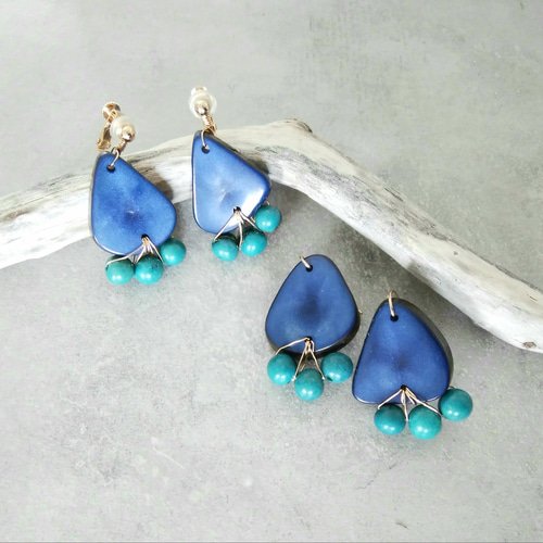 送料込14kgf*Navy Tagua Nuts pti pierced earring/earringタグア