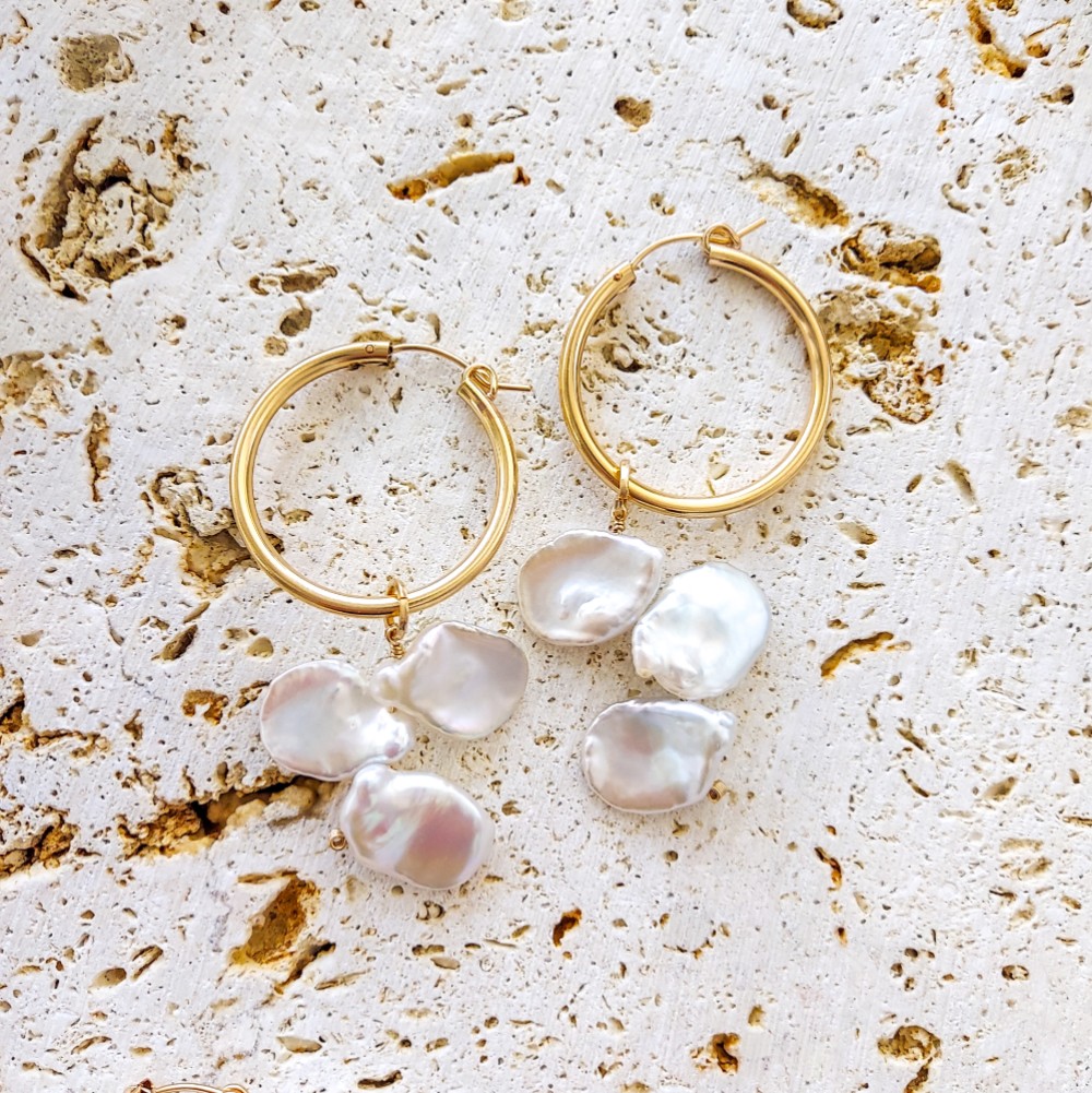 送料無料14kgf Freshwater Pearls petal hoop earrings / pierced ea