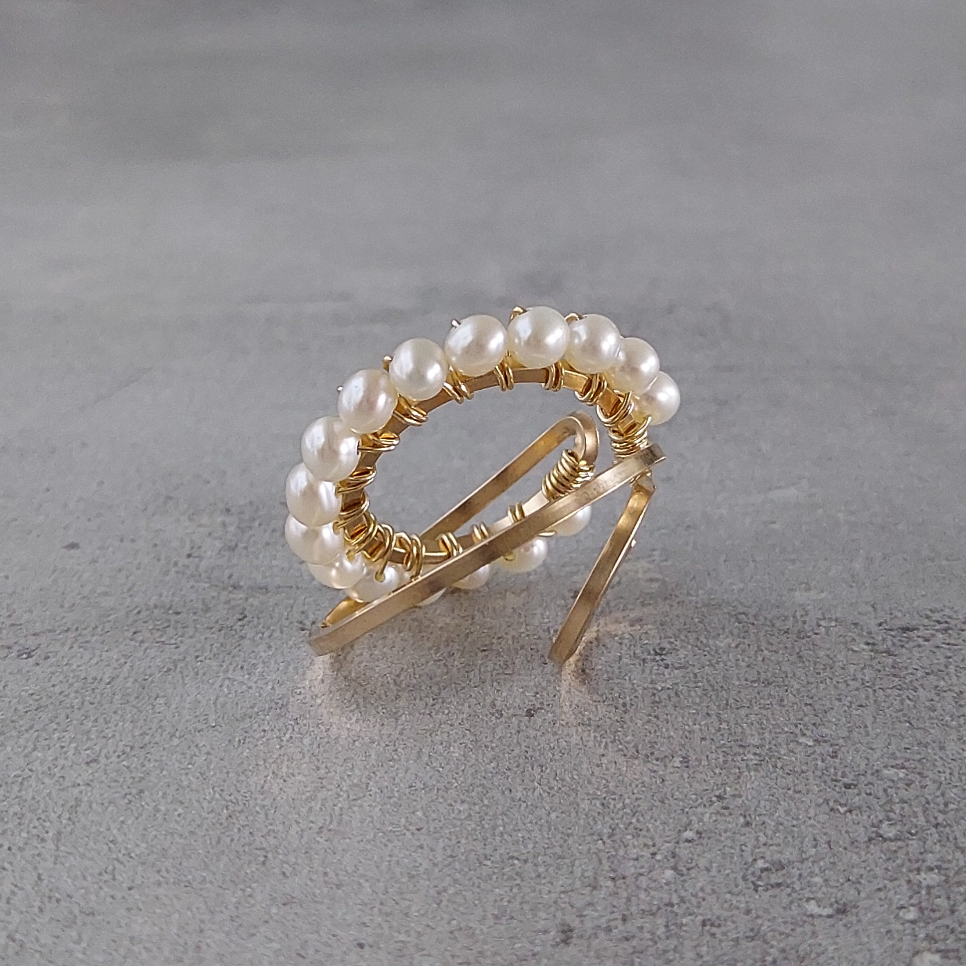 14kgf*Random Triplet Pearls ear cuff / 1piece