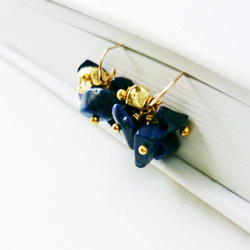 送料無料14kgf*Lapis lazuli gold accented pierce／earring 2枚目の画像