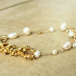 雜誌【装苑】推薦款 12月号 pearl × gold hematite lady station bracelet 第2張的照片