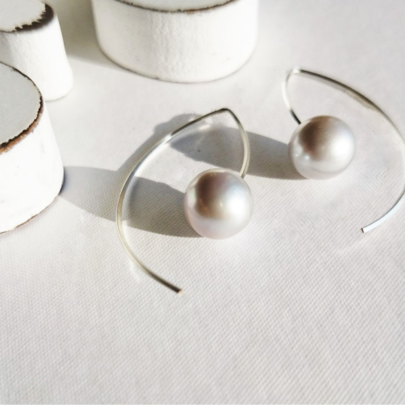 送料無料SV925SF big round silver pearl marquis pierced earring 1枚目の画像