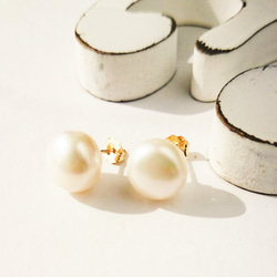 聖人節禮物 Japanese VERY big Freshwater pearl pierced earring可変耳夾 第1張的照片