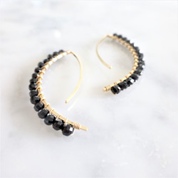 送料無料14kgf 宝石質Black Spinel wrapped marquis pierced earring 2枚目の画像