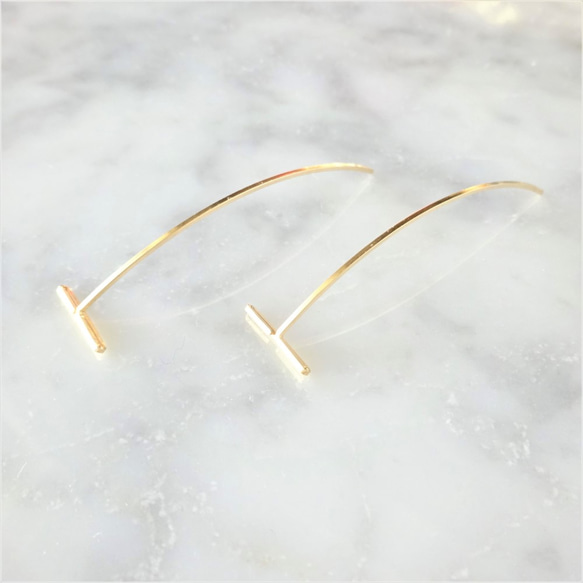 送料無料14kgf*BAR arrow pierced earring 1枚目の画像