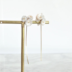 送料無料14kgf Freshwater pearls bloom arrow pierced earring 2枚目の画像