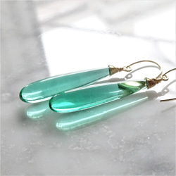 即納送料無料14kgf Quartz drop pierced earring GREEN 1枚目の画像