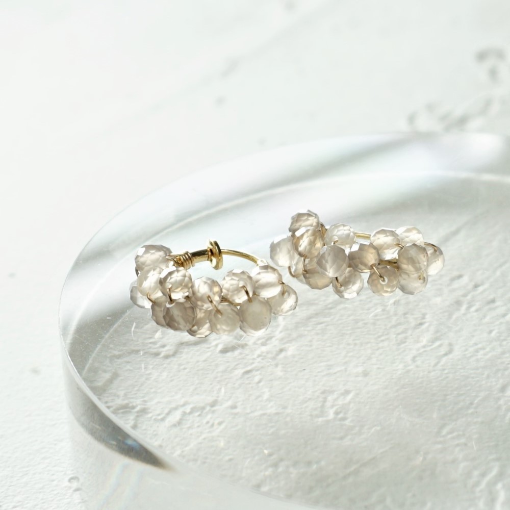 送料無料14kgf Gray Chalcedony wrapped earrings / pierced earring