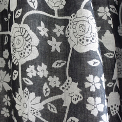 【受注制作】播州織ガーゼのつながる花々のロングスカート ブラック 9枚目の画像