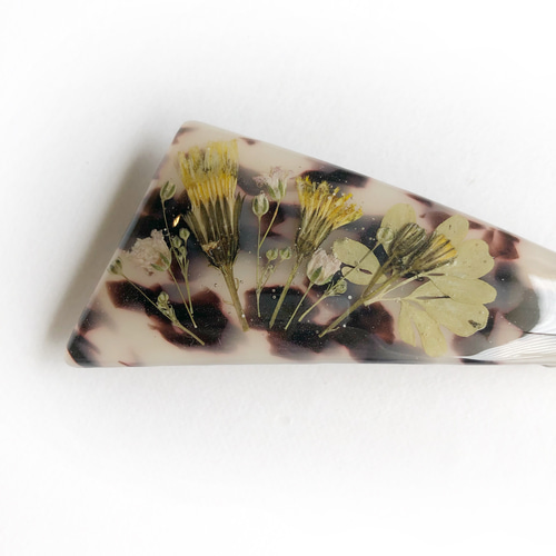 押し花三角バレッタ】北海道 秋色べっ甲 ヒョウ柄ヘアアクセサリー  