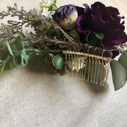【送料込み】成人式や結婚式に造花とドライフラワー のヘッドピースパープル紫バラダリア 4枚目の画像