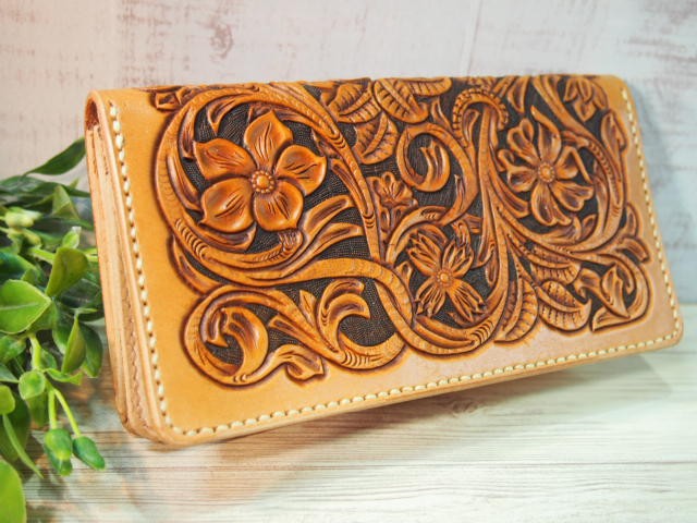【SALE】革長財布ボタニカル柄の二つ折り