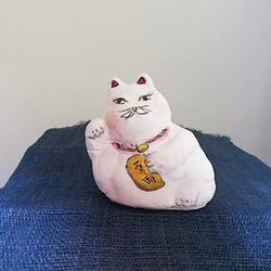 人形 紙粘土 オブジェ 招き猫ネコのタマちゃん 4枚目の画像