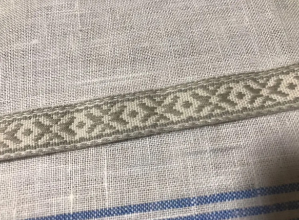 ラトビア産刺繍リボン 2枚目の画像