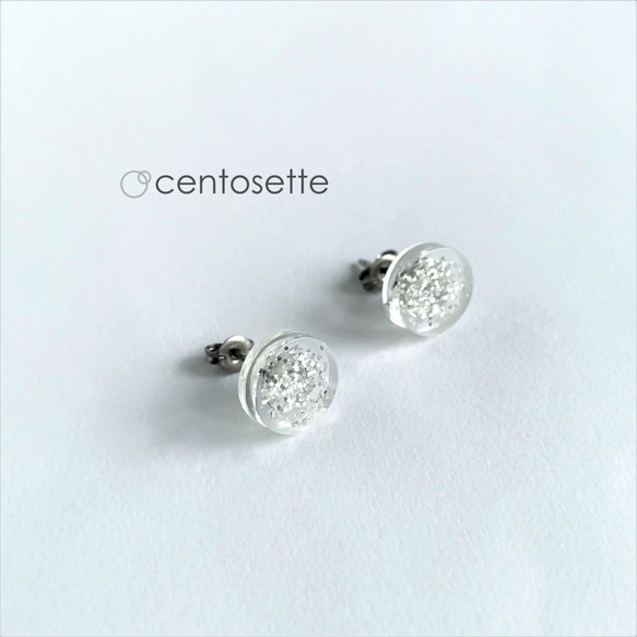 [再次上架] Clear circle twinkle glitter titanium earrings / Surgical 第4張的照片