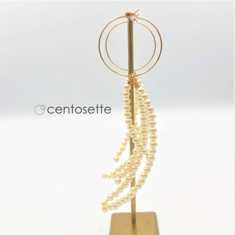 クリームミニパールの14KGFクレッセントピアス/サージカルステンレスへの金具変更可・ノンホールピアスへ金具変更可