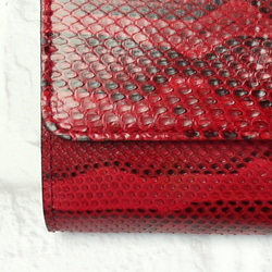 パイソンレザー　プッシュ錠付き　大容量ジャバラ長財布 2枚目の画像