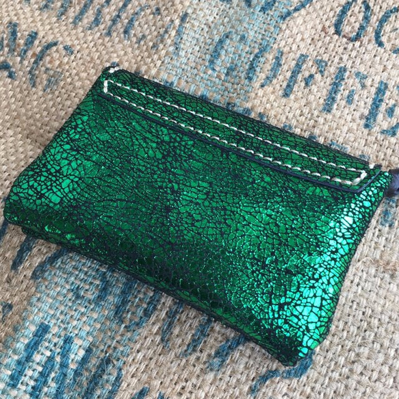 キラキラしたグリーンの革財布 小さな可愛いレザー財布/Miru-green 4枚目の画像