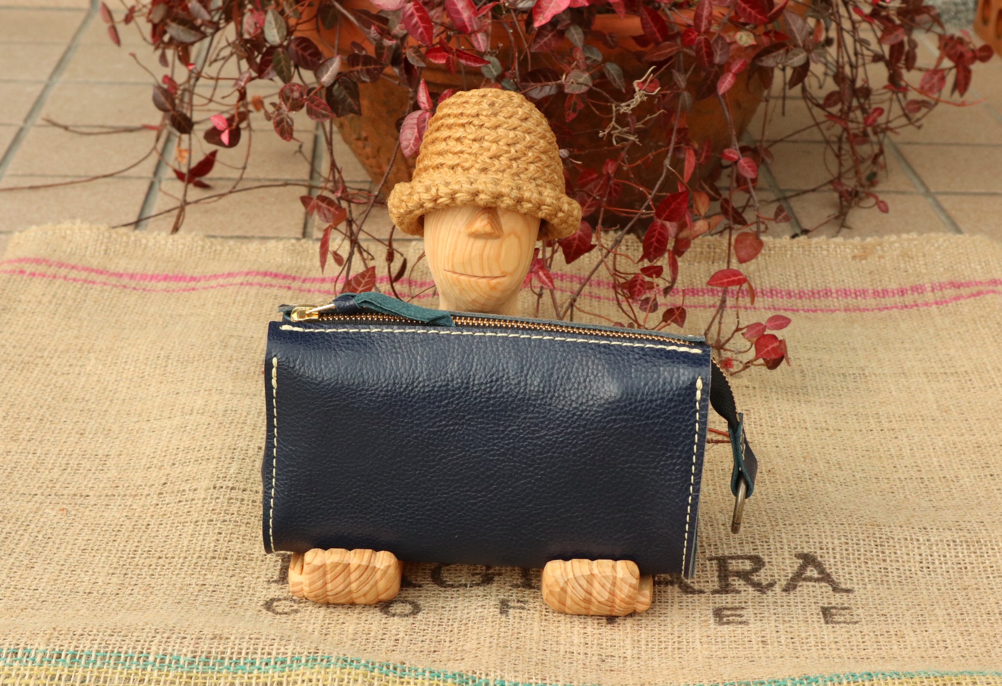 ジャバラの革長財布/ファスナー付きレザー財布/大きな財布/紺色ネイビーの財布/LV-navy