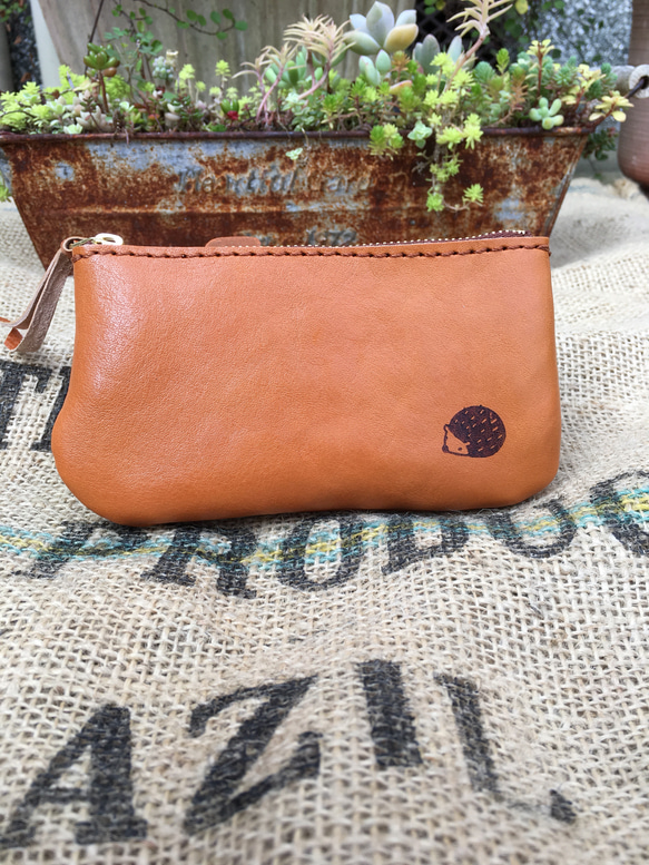 ハリネズミの革小銭入れ/カードケース/レザーコイン 1枚目の画像