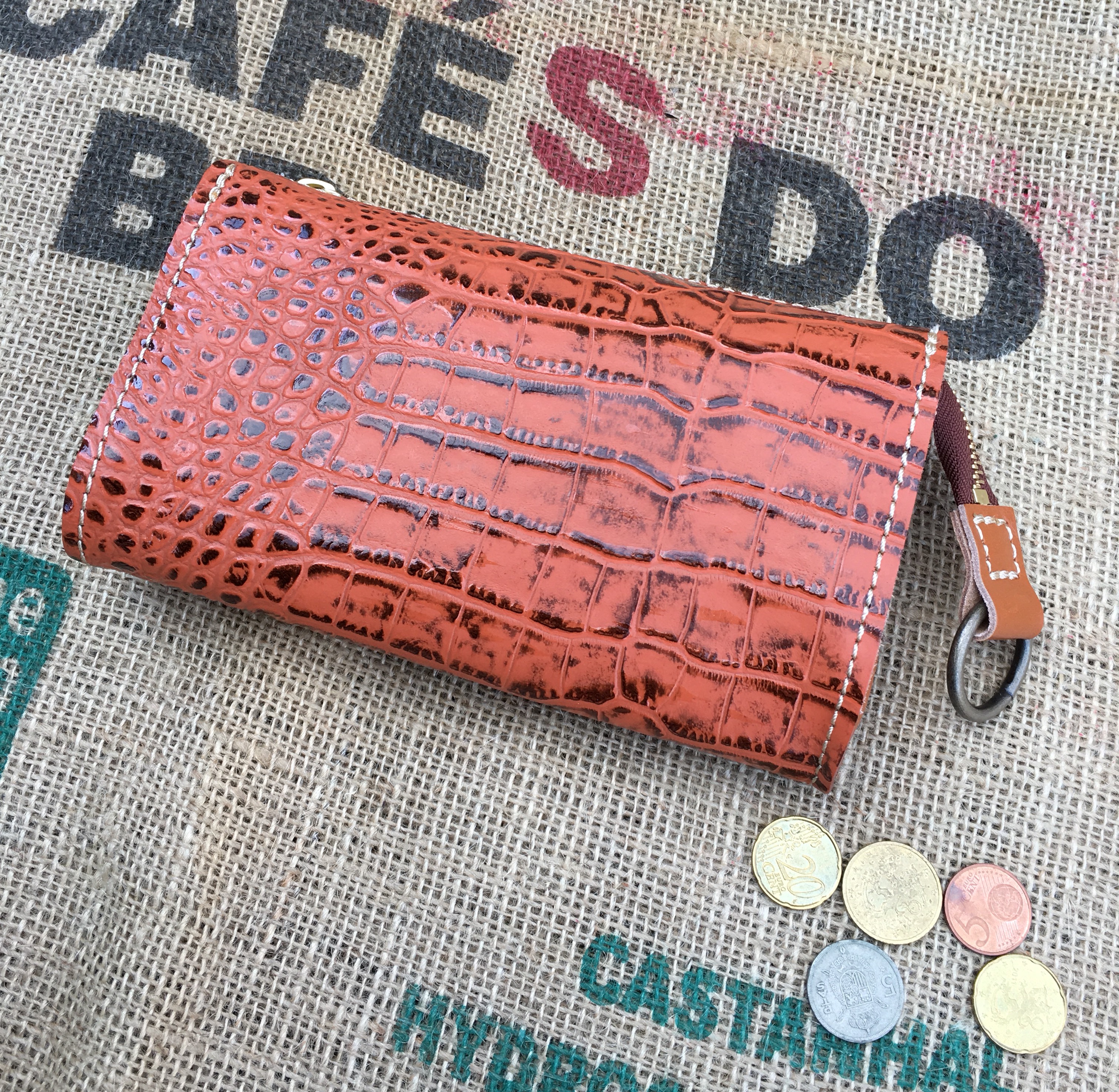 クロコダイル型押し牛革の長財布/艶のある大きなレザー財布/LV-croko