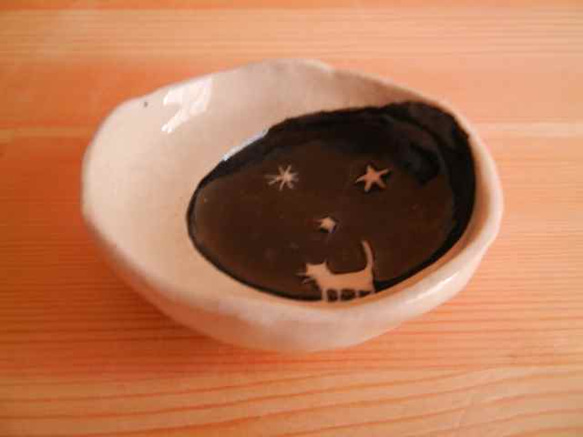 月猫豆皿：e 3枚目の画像