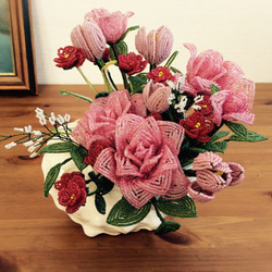 9,000円】ビーズフラワー ピンクのバラとクロッカス その他インテリア